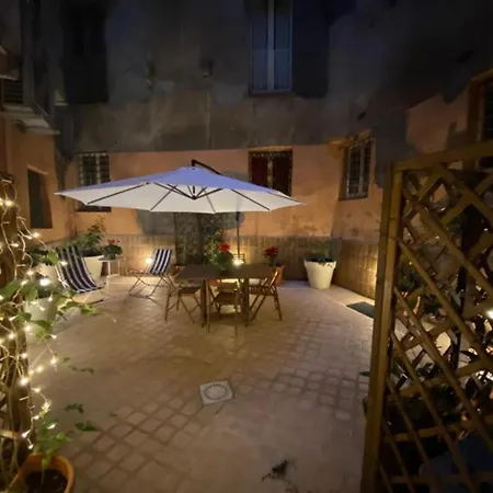 Navona Domitia Apartman *